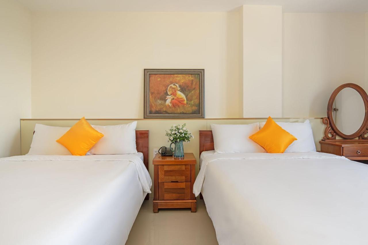 Lotus Rock 05 Hotel Da Nang Esterno foto