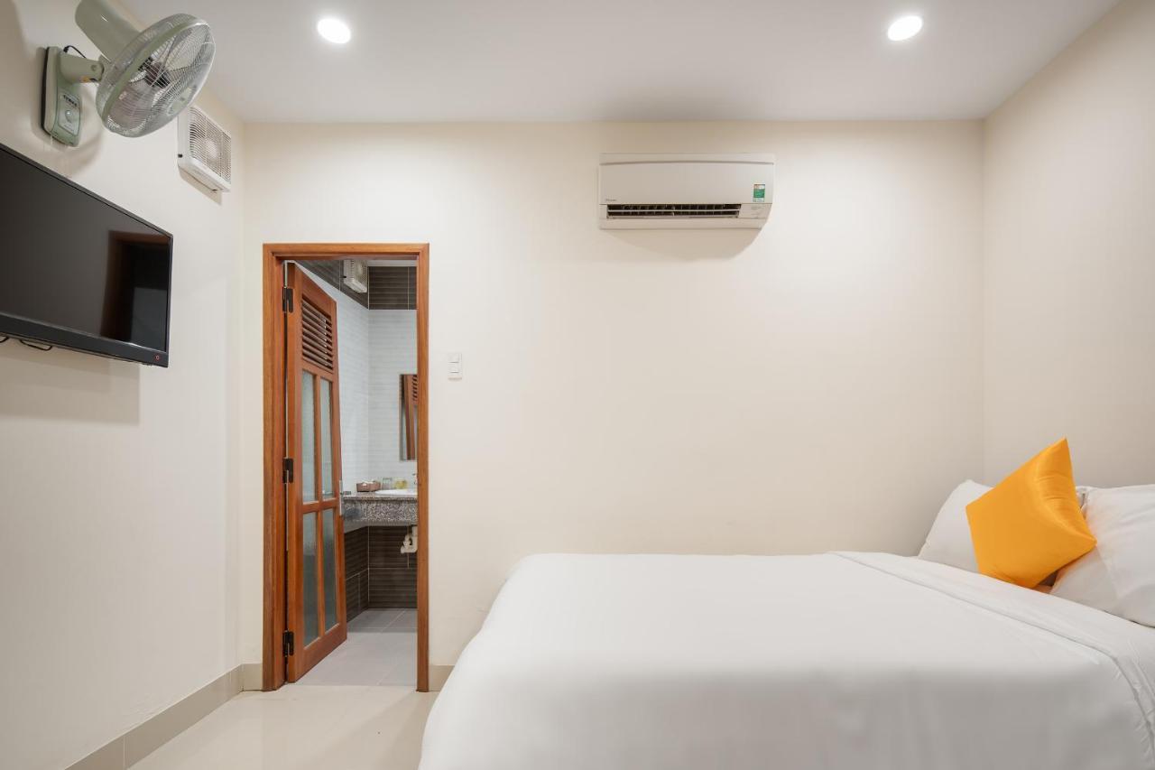 Lotus Rock 05 Hotel Da Nang Esterno foto